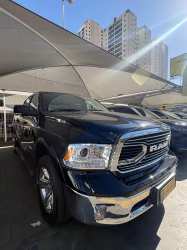 Ram Classic Laramie 5.7 V8 16V Gasolina 4X4 Aut. 2023