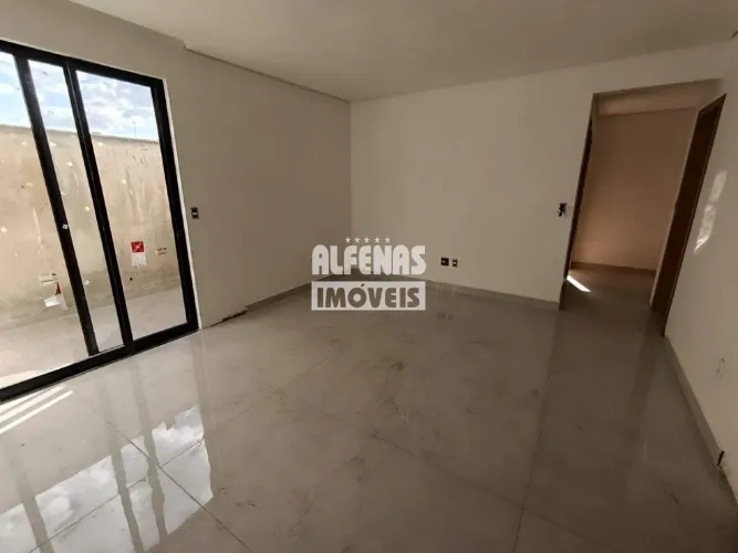 Área privativa à venda 3 quartos no Bairro Eldorado