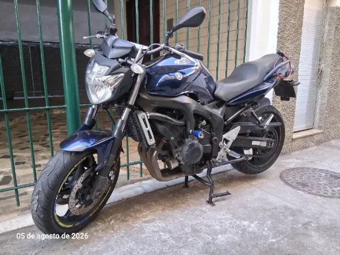 YAMAHA FAZER 600 - 2009