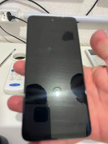 Vendo celular moto g17 128gb 8 de ram novo na caixa 1 mês de uso