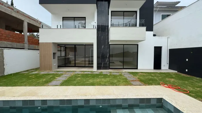 Casa 4 quartos - Condominio São Lucas
