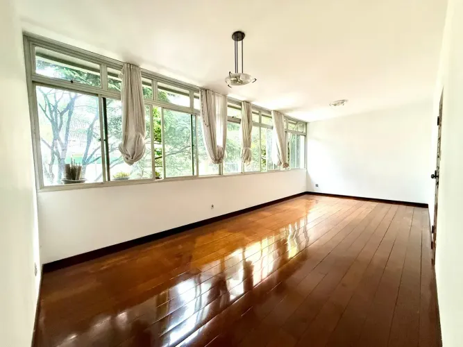 Amplo apartamento