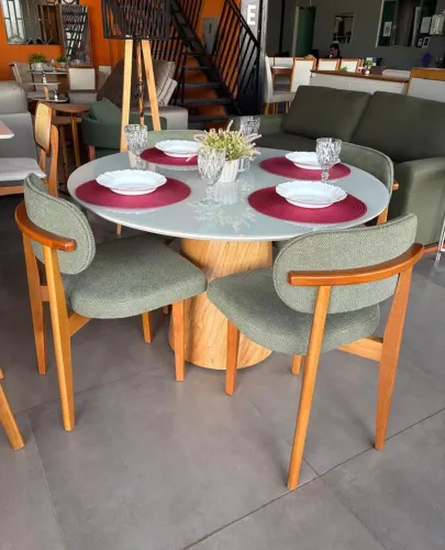Conjunto de Jantar Mesa Redonda 120x120 4 Lugares Cadeiras em Madeira