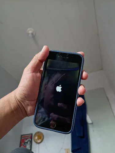 iPhone SE 2020 DEFEITO