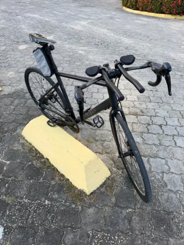 Bicicleta Speed Triban Preta ? Guidão Aerodinâmico
