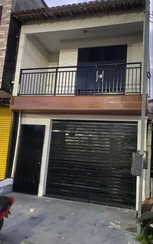 Prédio comercial. Rua irmã Adelaide, próx. Ao hotel durma bem.