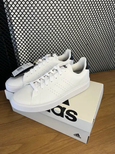 Tênis Adidas Advantage 2.0