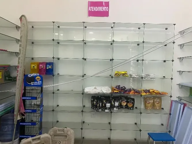 Prateleira de vidro