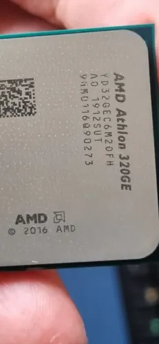 Kit Processador AMD Athlon 320GE AM4 Semi-novo + Cooler Wraith Stealth NOVO