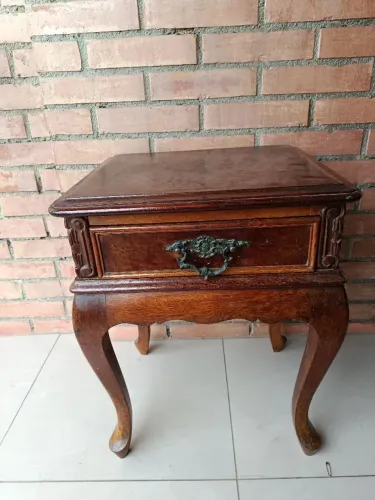 Mesa de cabeceira