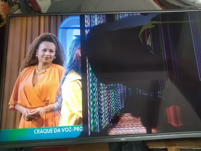 (Leia toda Descrição do Anúncio) TV Philco 55 polegada funcionando com tela quebrada