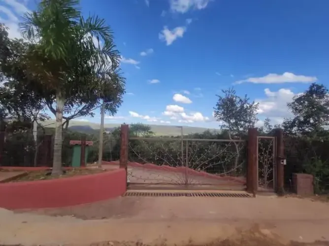 Lote 800m2, 16x40, com frente e fundo para rua