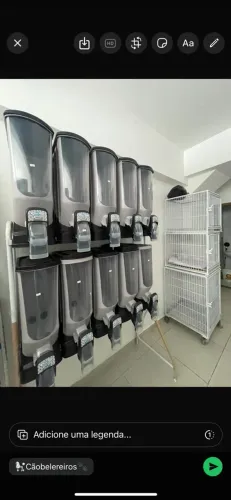 Vende se dispenser de ração