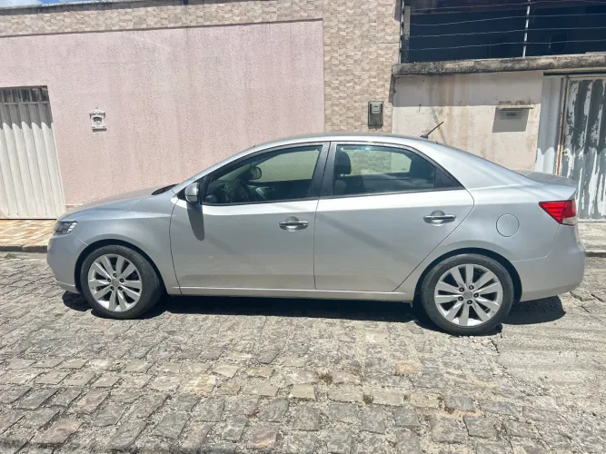 Kia Motors Cerato 1.6 16V Mec. 2013