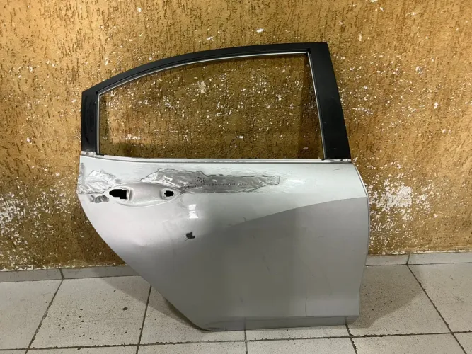 Porta traseira direita Onix Plus Sedan 2020/2021/2022/2023/2024/2025/2026