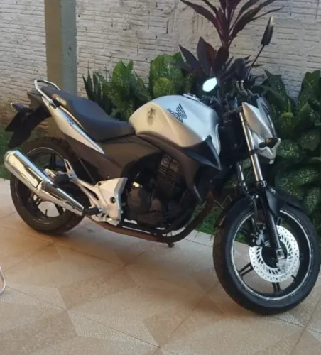 HONDA CB 300r 2010