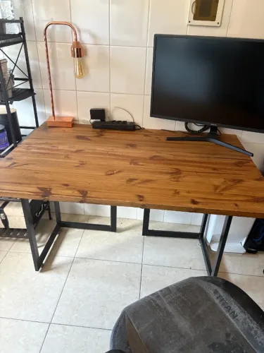 Mesa de Escritório de Madeira