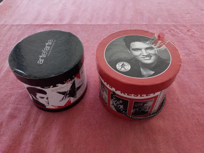 2 canecas de colecao Elvis Presley