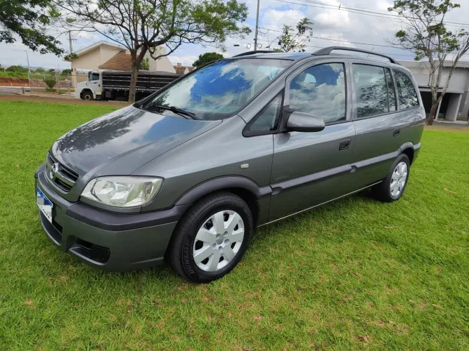 Chevrolet Zafira Comfort 2.0 MPFI Flexpower 8V 5P 2011