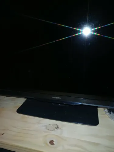 TV Philips 32' em ótimo estado, funcionando. Não é SmartTV.