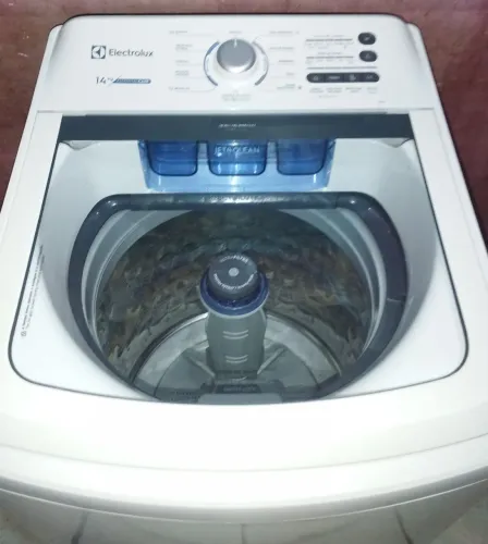 Máquina de lavar roupa Electrolux 14kg
