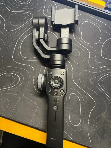 Gimbal Zhiyun Smooth 4