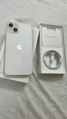 iPhone 15 branco 128 GB