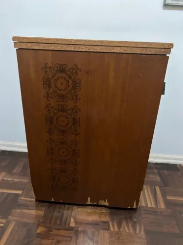 maquina de costura com movel 