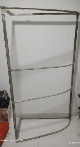 Estrutura em alumínio para toldo
