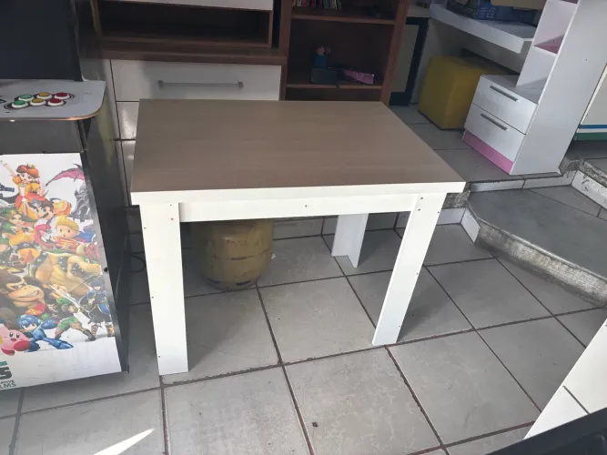 Mesa de madeira 