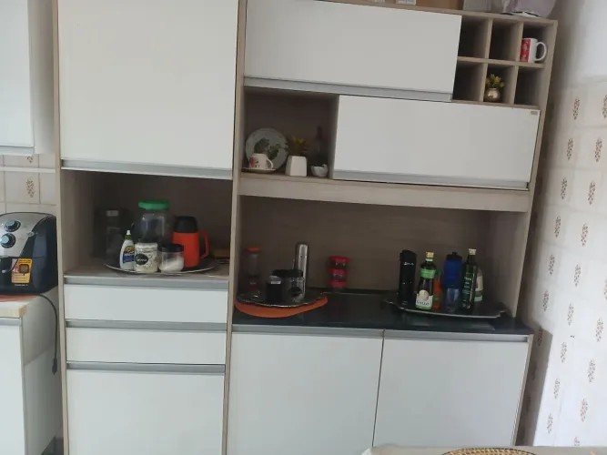 Vendo armário 
