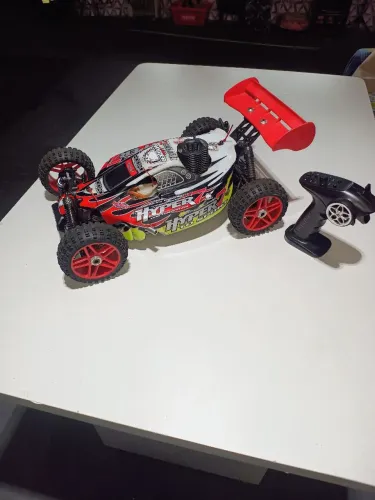 Automodelo à combustão Hyper7 .28 