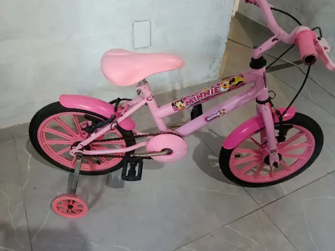 Bicicleta aro 12 infantil menina ,em perfeito estado de conservação