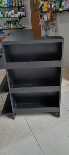Móvel balcão de atendimento 