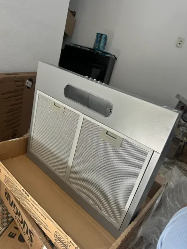 Vendo Depurador de ar Slim Suggar 60cm Prata , novo na caixa .