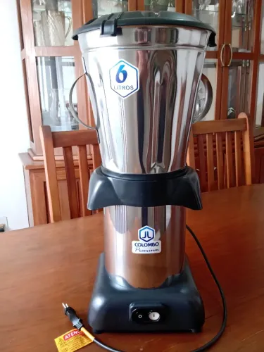 Liquidificador industrial 6L