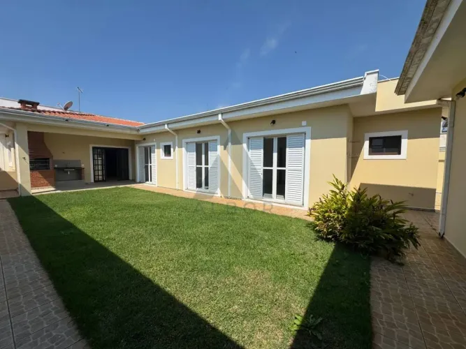 Casa com 3 quartos para alugar, 213 m² por R$ 4.707/mês - Residencial Ouroville - Itapetin