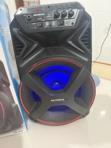 Vendo caixa de som mundial  250  w