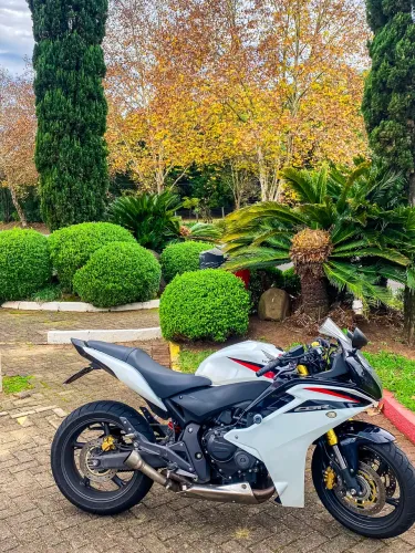 Vendo CBR 600f com ABS