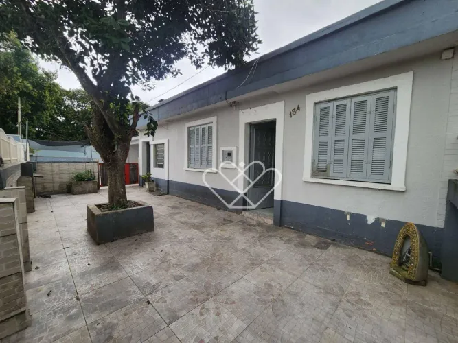 Casa com piscina e churrasqueira para alugar no bairro Marrocos em Gravataí