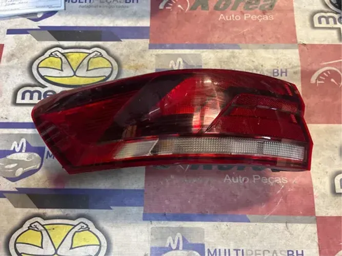 Lanterna Traseira Esquerda (l *)vw Virtus 18/22 Esquerdo Vermelho