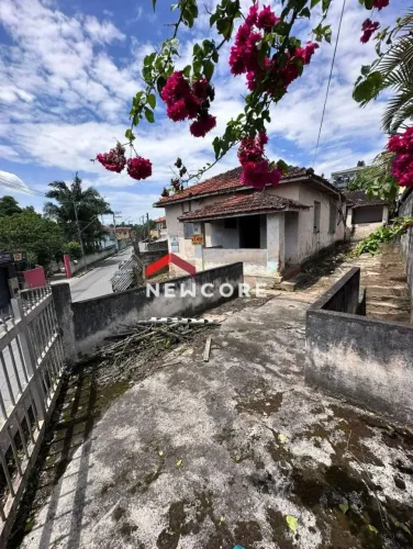 Casa em Rua Arnaldo Mendes de Freitas - Jardim Emília - Embu-Guaçu/SP