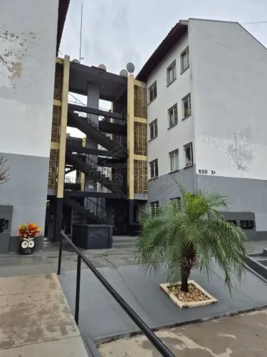 Apartamento à venda com 2 quartos no Jardim Residencial Paraíso em Araraquara