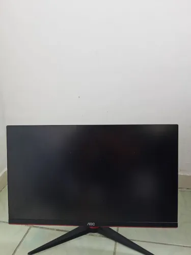 Monitor aoc com defeito