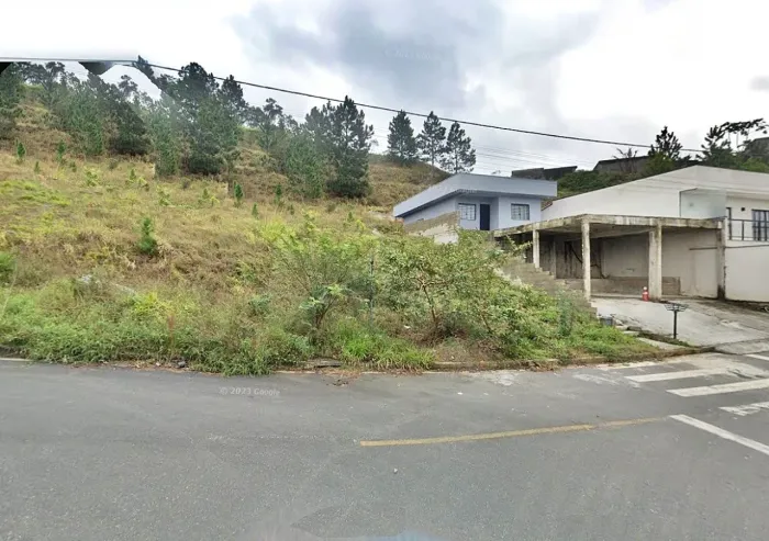 TERRENO 295,89m² - Escritura - Forquilhas