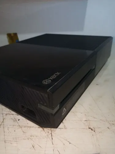 Console Xbox one (leia a descriçã)
