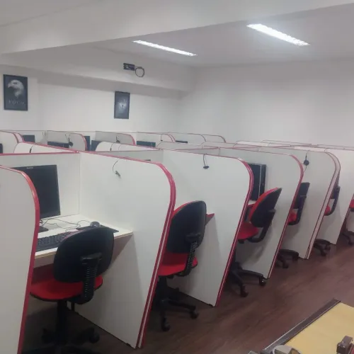 Conjunto comercial para locação,20Pas com computador e internet Bela Vista, São Paulo, SP
