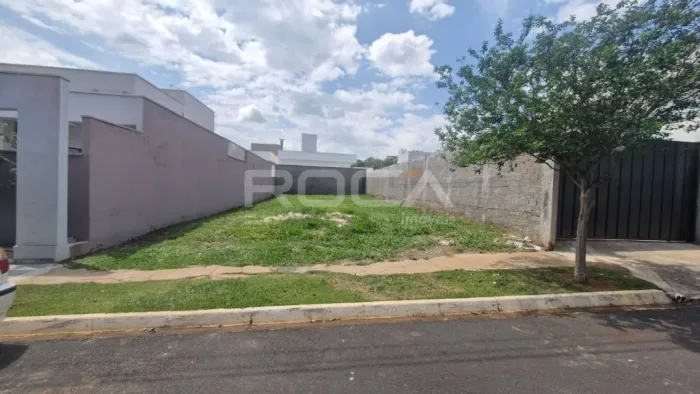 Terreno à Venda no Condomínio Faixa Azul em São Carlos