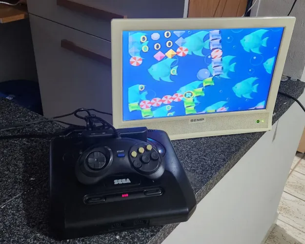 Mega Drive 3 Dsbloqeado lotado jogos everdrive + saída cd
