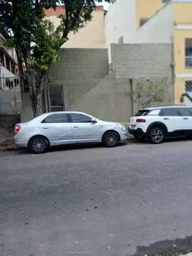 Terreno de frente de rua no encantado 
